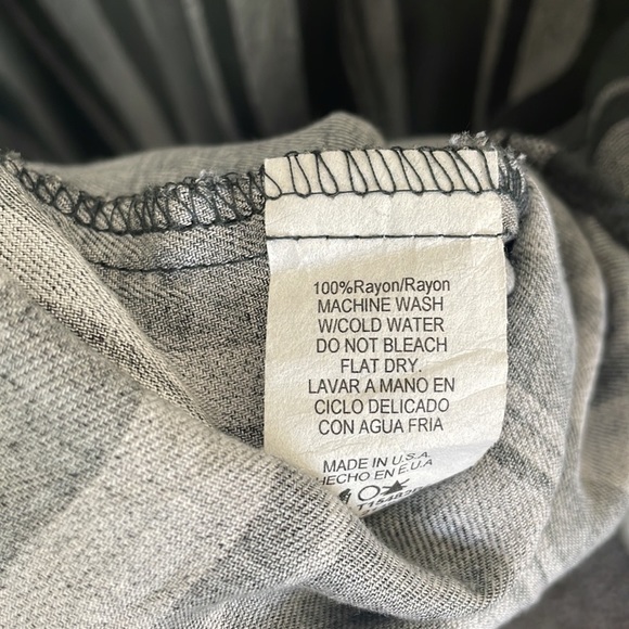 Striped Blouse - Picture 3 of 3